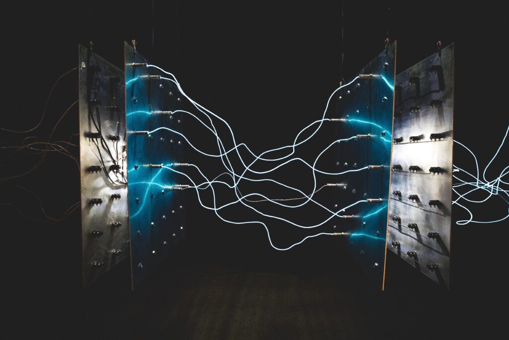 image of electricity jumping between grids